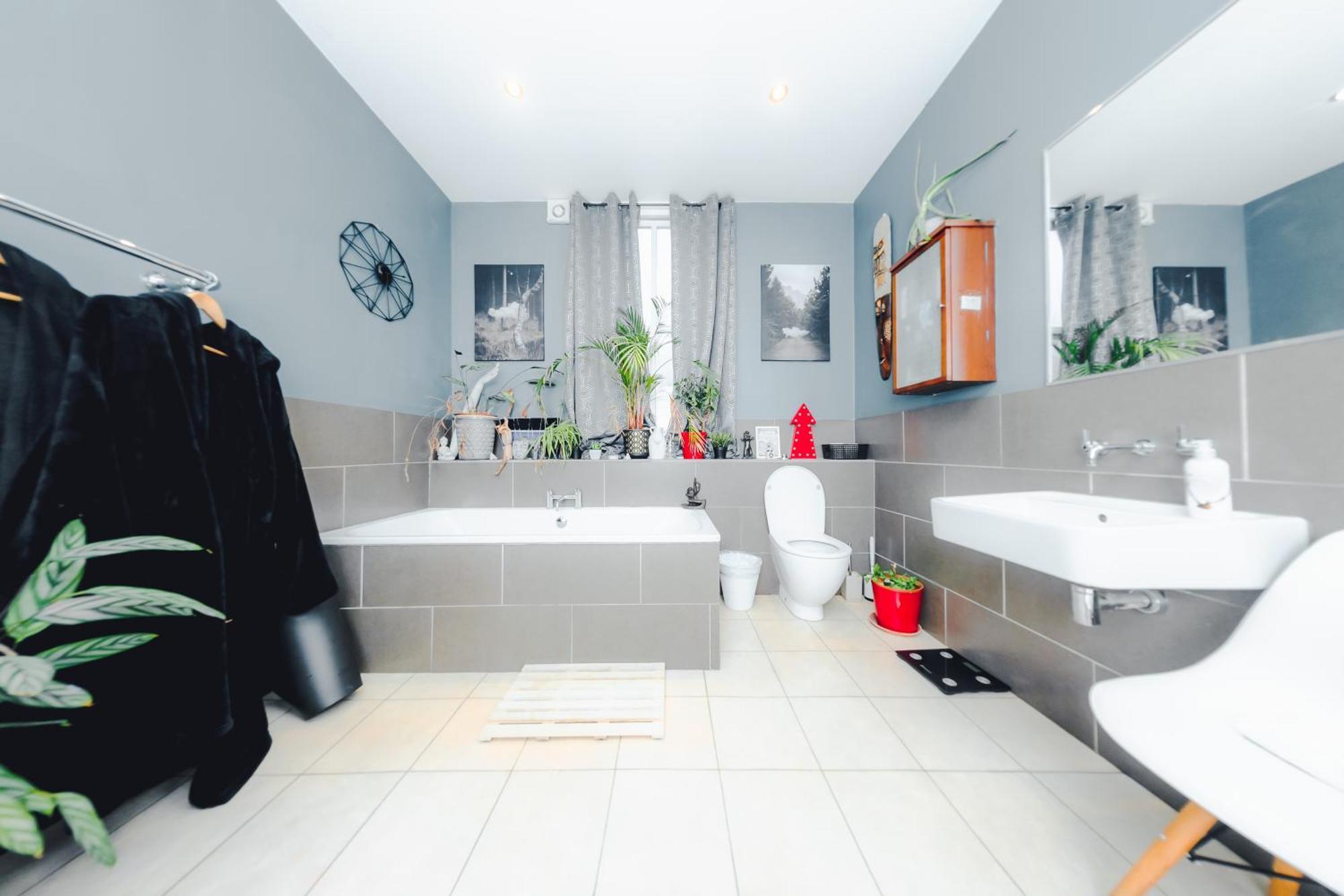 Quarto em Acomodações Particulares Master En - Townhouse Double With Garden & Hot Tub Londres