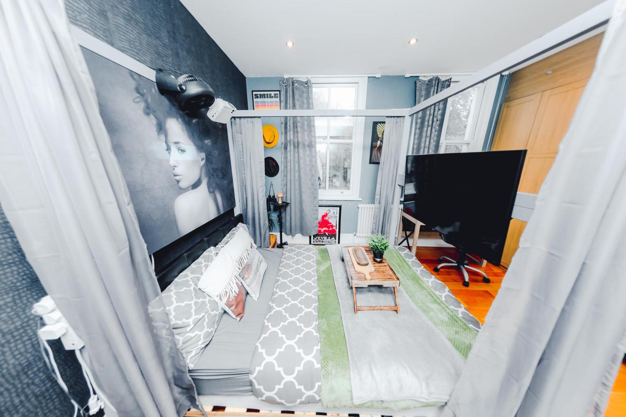 Quarto em Acomodações Particulares Master En - Townhouse Double With Garden & Hot Tub