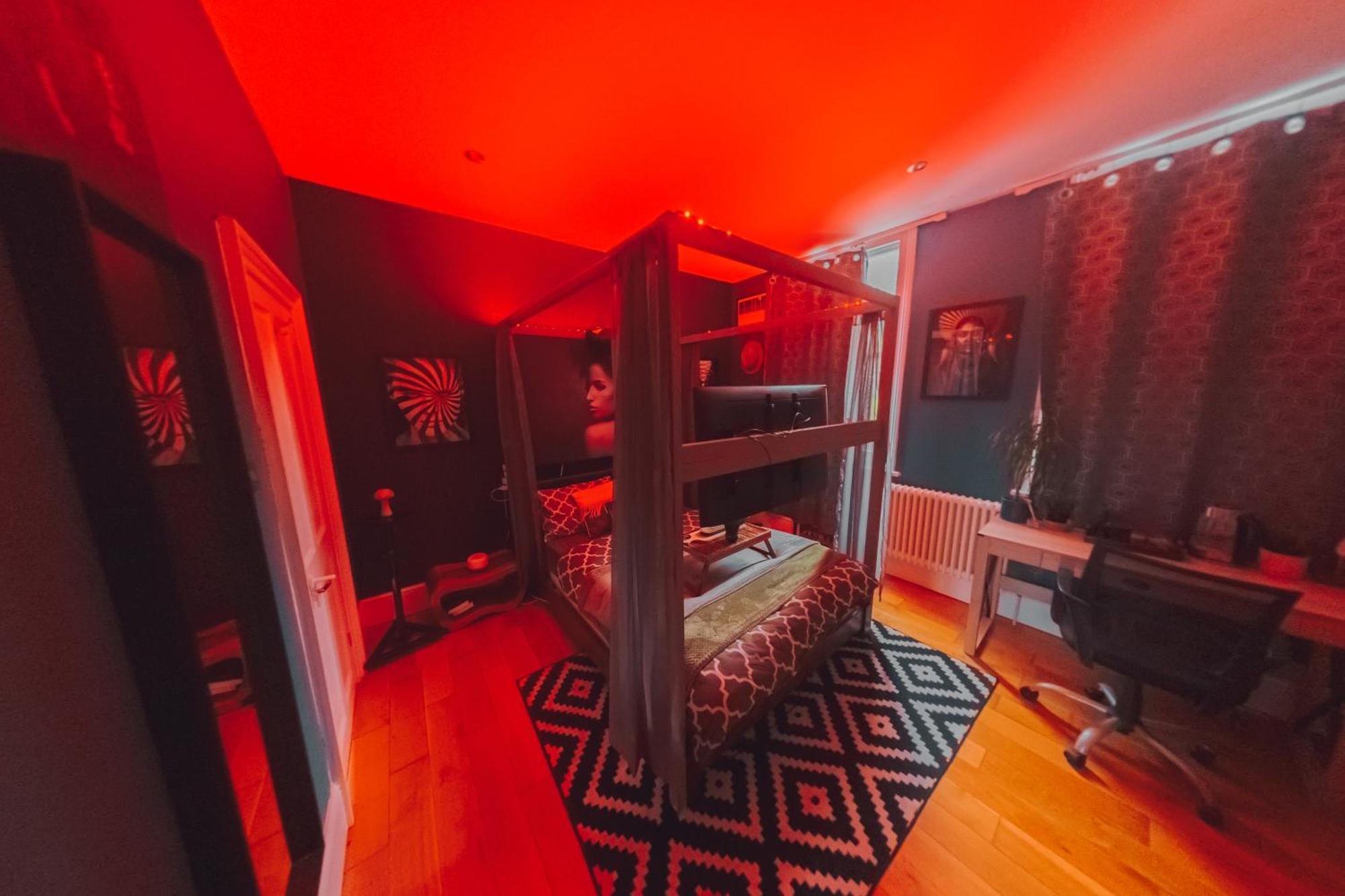 Quarto em Acomodações Particulares Master En - Townhouse Double With Garden & Hot Tub *
