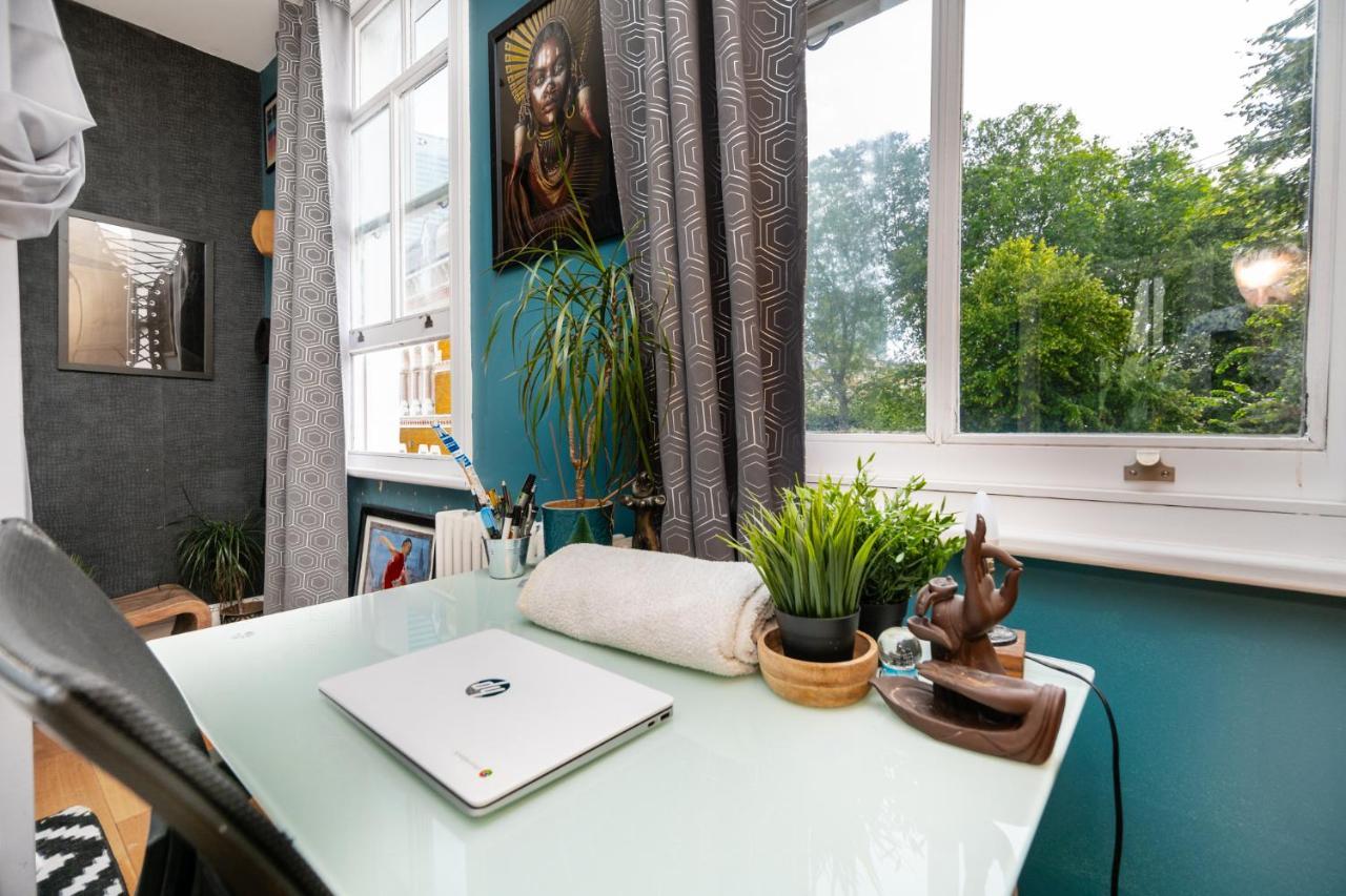 Homestay Master En - Townhouse Double With Garden & Hot Tub *